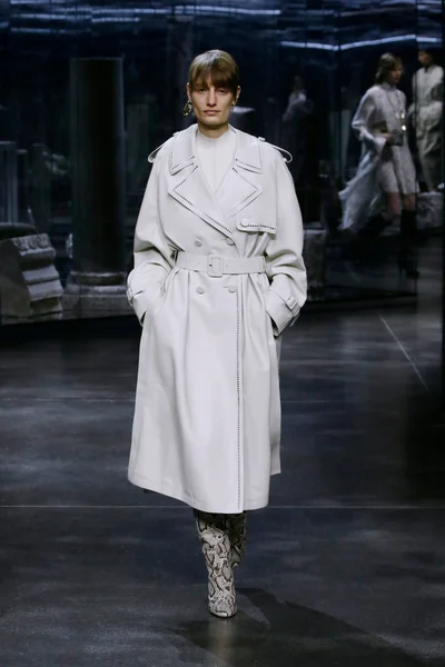 Look 44